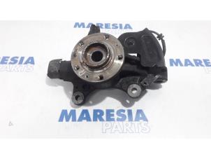 Used Knuckle, front right Citroen Jumpy 2.0 Blue HDI 120 Price € 127,05 Inclusive VAT offered by Maresia Parts