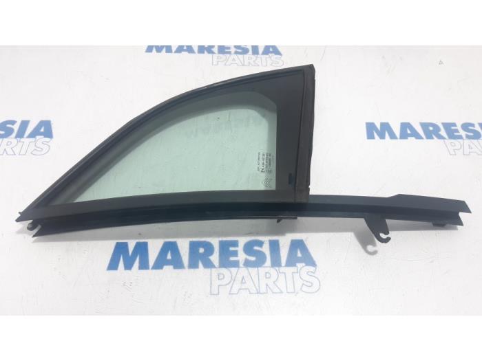 Usados Ventanilla triangular derecha delante Citroen DS3 (SA) 1.6 e-HDi Precio € 40,00 Norma de margen ofrecido por Maresia Parts