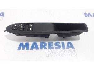 Used Multi-functional window switch Citroen DS3 (SA) 1.6 e-HDi Price € 35,00 Margin scheme offered by Maresia Parts