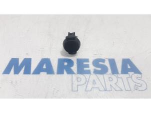 Used AUX / USB connection Citroen DS3 (SA) 1.6 e-HDi Price € 25,00 Margin scheme offered by Maresia Parts