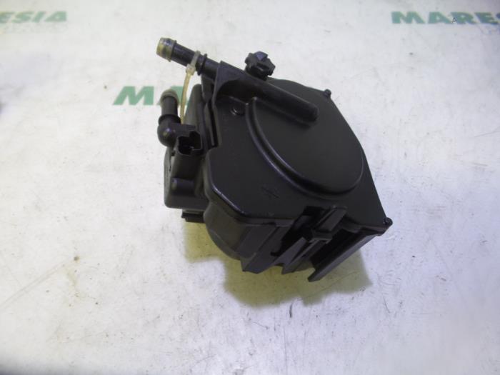 Fuel filter housing from a Citroën Berlingo 1.6 HDI 16V 75 2007