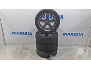 Used Sport rims set + tires Renault Clio IV Estate/Grandtour (7R) 0.9 Energy TCE 12V Price € 472,50 Margin scheme offered by Maresia Parts