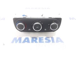 Used Heater control panel Renault Clio IV Estate/Grandtour (7R) 0.9 Energy TCE 12V Price € 30,00 Margin scheme offered by Maresia Parts