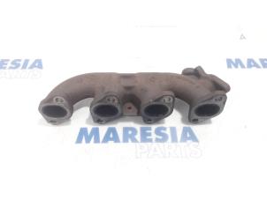 Used Exhaust manifold Renault Trafic New (JL) 2.0 dCi 16V 115 Price € 60,50 Inclusive VAT offered by Maresia Parts