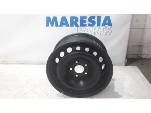 Used Wheel Renault Scénic III (JZ) 1.5 dCi 110 Price € 29,00 Margin scheme offered by Maresia Parts