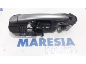 Used Rear door handle 4-door, right Renault Scénic III (JZ) 1.5 dCi 110 Price € 35,00 Margin scheme offered by Maresia Parts