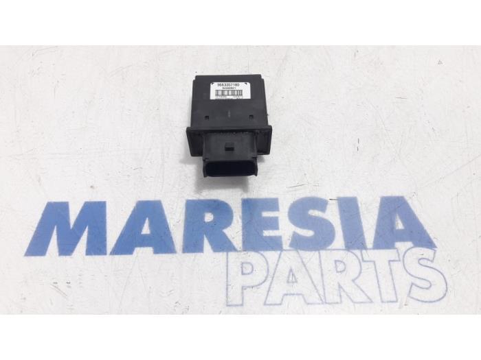 Begagnade Relä Peugeot 3008 I (0U/HU) 1.6 16V THP 155 Pris € 35,00 Marginaltabell erbjuds av Maresia Parts