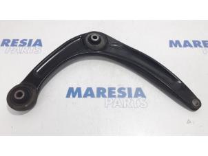 Used Front lower wishbone, left Peugeot 3008 I (0U/HU) 1.6 16V THP 155 Price € 25,00 Margin scheme offered by Maresia Parts