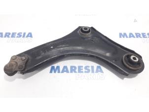 Used Front lower wishbone, right Renault Scénic III (JZ) 1.5 dCi 110 Price € 25,00 Margin scheme offered by Maresia Parts