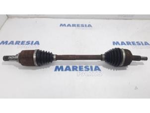 Used Front drive shaft, left Renault Scénic III (JZ) 1.5 dCi 110 Price € 60,00 Margin scheme offered by Maresia Parts