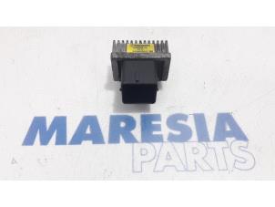 Used Glow plug relay Renault Scénic III (JZ) 1.5 dCi 110 Price € 25,00 Margin scheme offered by Maresia Parts