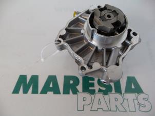 Gebrauchte Vakuumpumpe (Diesel) Alfa Romeo 147 (937) 1.9 JTD 16V Preis € 50,00 Margenregelung angeboten von Maresia Parts