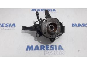 Used Knuckle, front left Renault Clio IV Estate/Grandtour (7R) 0.9 Energy TCE 12V Price € 35,00 Margin scheme offered by Maresia Parts