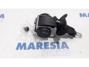 Used Rear seatbelt, centre Renault Espace (RFCJ) 1.6 Energy dCi 160 EDC Price € 50,00 Margin scheme offered by Maresia Parts