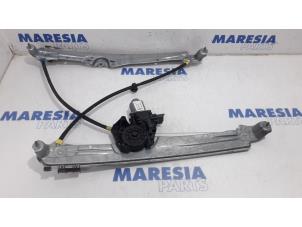 Used Window mechanism 4-door, front right Renault Espace (RFCJ) 1.6 Energy dCi 160 EDC Price € 157,50 Margin scheme offered by Maresia Parts