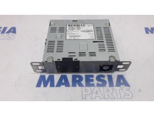 Used Radio Renault Espace (RFCJ) 1.6 Energy dCi 160 EDC Price € 525,00 Margin scheme offered by Maresia Parts