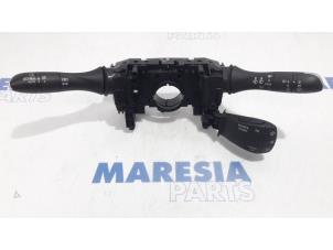 Used Steering column stalk Renault Espace (RFCJ) 1.6 Energy dCi 160 EDC Price € 147,00 Margin scheme offered by Maresia Parts