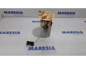 Used Electric fuel pump Renault Espace (RFCJ) 1.6 Energy dCi 160 EDC Price € 90,00 Margin scheme offered by Maresia Parts
