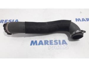 Used Air intake hose Renault Espace (RFCJ) 1.6 Energy dCi 160 EDC Price € 50,00 Margin scheme offered by Maresia Parts
