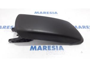 Used Armrest Renault Espace (RFCJ) 1.6 Energy dCi 160 EDC Price € 367,50 Margin scheme offered by Maresia Parts