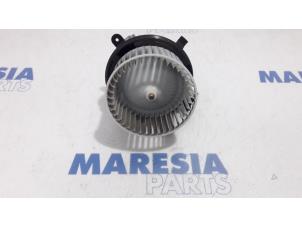 Used Heating and ventilation fan motor Renault Espace (RFCJ) 1.6 Energy dCi 160 EDC Price € 45,00 Margin scheme offered by Maresia Parts