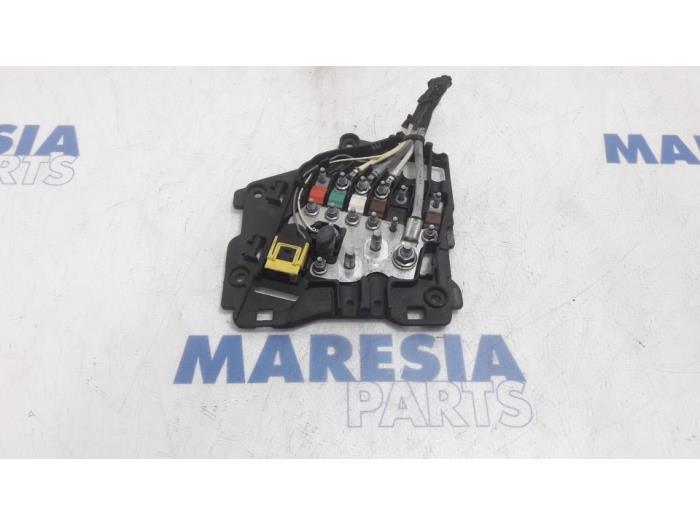 Citroen DS3 Fuse boxes stock