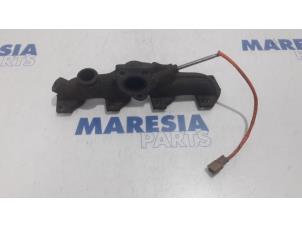Used Exhaust manifold Renault Grand Scénic III (JZ) 1.5 dCi 110 Price € 105,00 Margin scheme offered by Maresia Parts