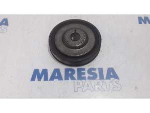 Used Crankshaft pulley Renault Grand Scénic III (JZ) 1.5 dCi 110 Price € 25,00 Margin scheme offered by Maresia Parts