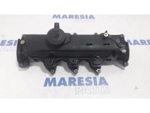 Used Rocker cover Renault Grand Scénic III (JZ) 1.5 dCi 110 Price € 50,00 Margin scheme offered by Maresia Parts