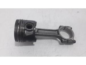 Piston d'un Renault Grand Scénic III (JZ) 1.5 dCi 110 2012