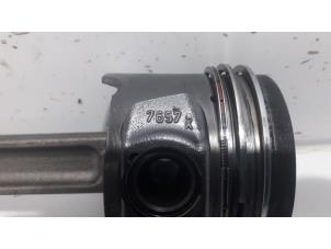 Piston d'un Renault Grand Scénic III (JZ) 1.5 dCi 110 2012