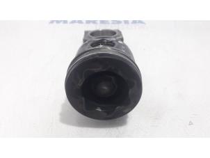 Piston d'un Renault Grand Scénic III (JZ) 1.5 dCi 110 2012