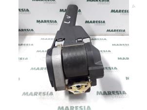 Używane Pas bezpieczenstwa lewy przód Alfa Romeo 145 (930A) 1.4 ie Cena € 35,00 Procedura marży oferowane przez Maresia Parts