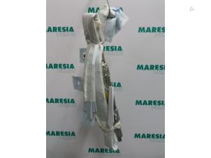 Used Roof curtain airbag, right Fiat Stilo (192A/B) 1.8 16V 3-Drs. Price € 50,00 Margin scheme offered by Maresia Parts