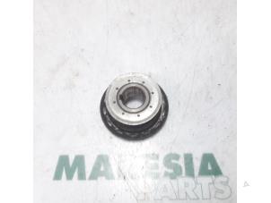Used Crankshaft sprocket Peugeot 207 CC (WB) 1.6 HDiF 16V Price € 35,00 Margin scheme offered by Maresia Parts