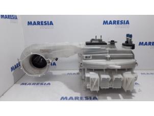 Usados Cuerpo de calefactor Citroen Berlingo 1.6 Hdi 90 Phase 2 Precio € 190,58 IVA incluido ofrecido por Maresia Parts