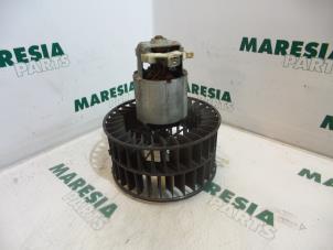 Used Heating and ventilation fan motor Renault Kangoo Express (FC) 1.9 D 55 Price € 35,00 Margin scheme offered by Maresia Parts