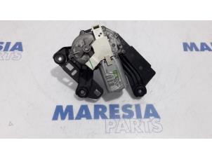 Używane Silnik wycieraczki tylnej Citroen Jumpy Cena € 127,05 Z VAT oferowane przez Maresia Parts