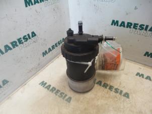 Usagé Boîtier de filtre carburant Renault Kangoo (KC) 1.9 dTi Prix € 40,00 Règlement à la marge proposé par Maresia Parts