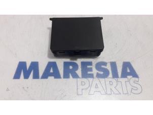 Used Heater computer Citroen C3 (SX/SW) 1.2 12V e-THP PureTech 110 Price € 35,00 Margin scheme offered by Maresia Parts