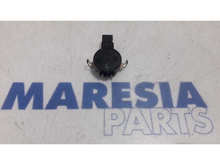 Begagnade Regnsensor Citroen C3 (SX/SW) 1.2 12V e-THP PureTech 110 Pris € 65,00 Marginaltabell erbjuds av Maresia Parts