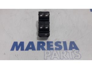 Used Multi-functional window switch Citroen C3 (SX/SW) 1.2 12V e-THP PureTech 110 Price € 75,00 Margin scheme offered by Maresia Parts