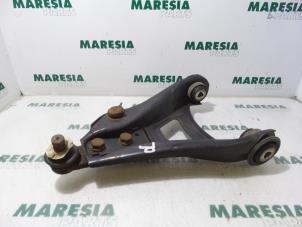 Used Front lower wishbone, right Renault Clio II (BB/CB) 1.4 16V Price € 20,00 Margin scheme offered by Maresia Parts