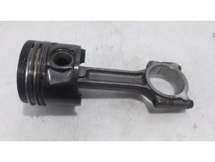 Piston d'un Renault Megane III Grandtour (KZ) 1.5 dCi 110 2012