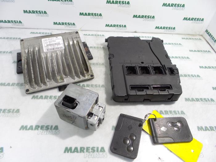 Used Engine management computer Renault Scénic II (JM) 1.5 dCi 80 Price € 324,99 Margin scheme offered by Maresia Parts