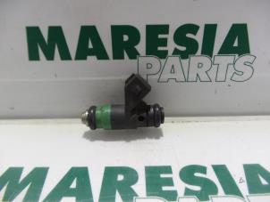 Used Injector (petrol injection) Renault Laguna II (BG) 1.8 16V Price € 20,00 Margin scheme offered by Maresia Parts