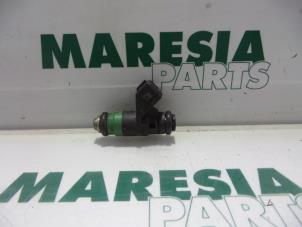 Used Injector (petrol injection) Renault Laguna II (BG) 1.8 16V Price € 20,00 Margin scheme offered by Maresia Parts
