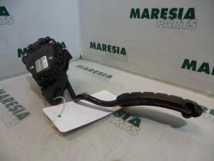 Used Throttle pedal position sensor Renault Laguna II (BG) 1.8 16V Price € 40,00 Margin scheme offered by Maresia Parts
