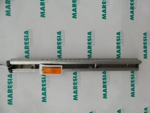 Gebrauchte Sitz Schienen links Renault Espace (JK) 2.2 dCi 150 16V Grand Espace Preis € 40,00 Margenregelung angeboten von Maresia Parts