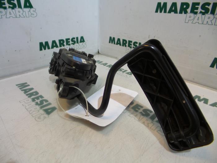 Gebrauchte Gaspedalposition Sensor Renault Espace (JK) 2.2 dCi 150 16V Grand Espace Preis € 29,99 Margenregelung angeboten von Maresia Parts